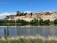 Aankomst in Zamora, prachtig gelegen achter een kasteelmuur aan de Duero