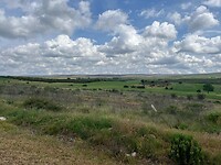 Weids Spaans land met mooie wolkenluchten