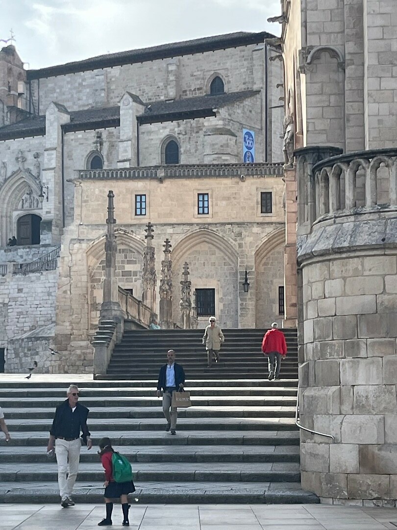Trappen naast de kathedraal