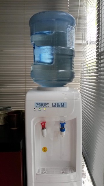 Waterdispenser Bij Ons Thuis Foto Reisblog Nicole Nootebos Waterdispenser Bij Ons Thuis Foto Reisblog Nicole Nootebos