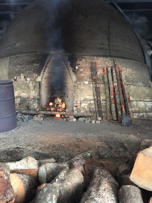 Smeulende Houtskooloven