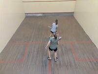 12. Frustraties sla ik graag weg op de squashbaan!