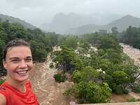 4. De rivier op de berg die netjes binnen de oever blijft