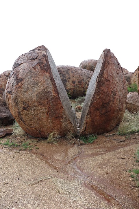 Devils marbles