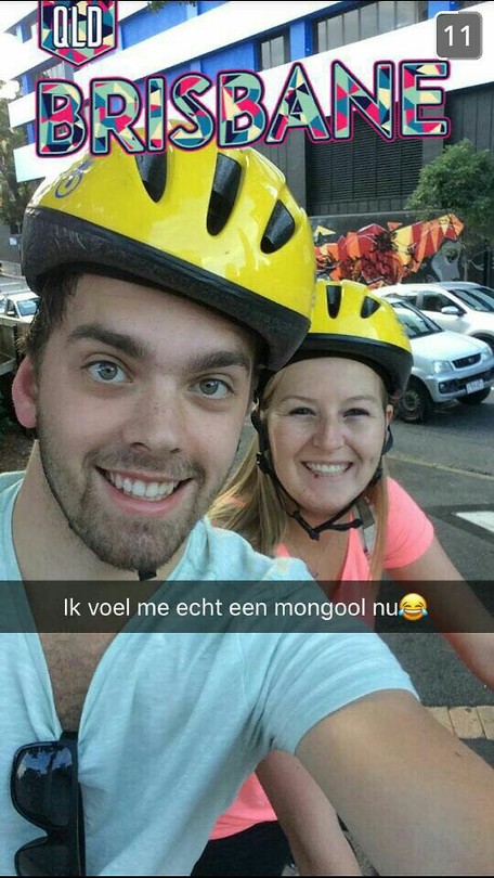 Helmpje op en fietsen maar!