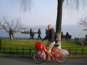 op onze mooie oranje fietsen