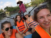 Floating markettour Mekong