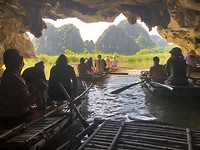 Varen door de rotsen