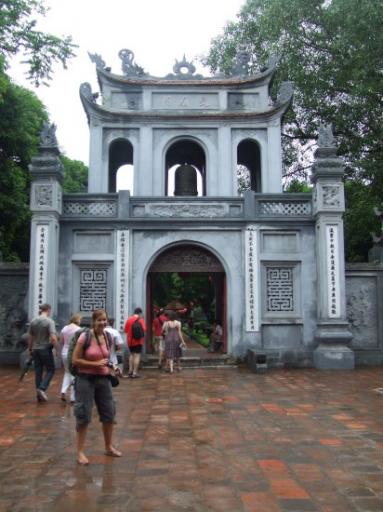 12. Ingang tempel van de literature