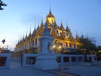 Tempel bij schemering 1