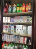Alles is te koop in de apotheek!