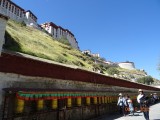 De kora rondom het Potala