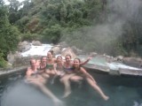 In de hotspring!