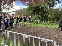 Sandra komt met haar team binnen