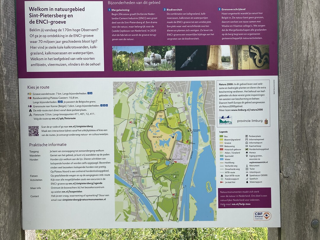 Plattegrond van de Sint Pietersberg en de Groeve, met de verschillende wandelroutes