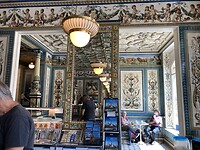 Een mooi doorkijkje vanuit de winkel