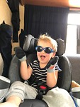Muziek luisteren in de camper onderweg naar Jackson hole.