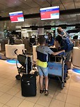 Koffers inchecken op Schiphol