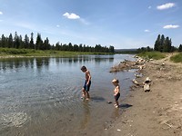 Onderweg naar Yellowstone, lunchen en plezier maken