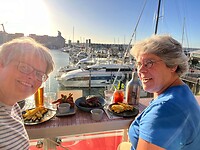 Uit eten in de avondzon