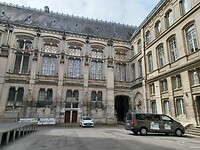binnenkoer stadhuis Angoulême