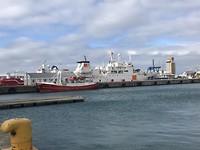 Dan nog maar verder langs de haven