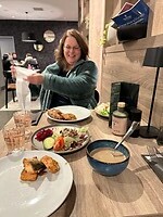 Met Petra avond eten in hotel in Badhoevedorp
