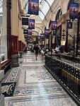 Er is zoveel te zien in deze oude mall