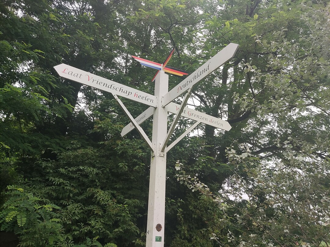1687950449212