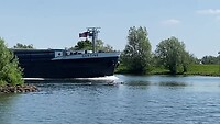 Bootje varen op de Nederrijn