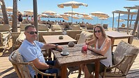 Bij beach club Playa Chica