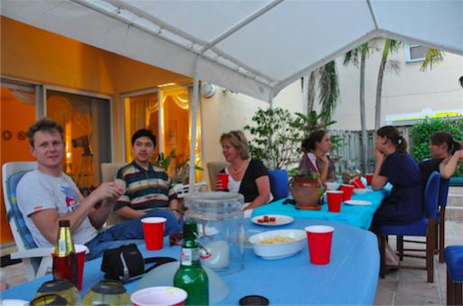 Aan tafel