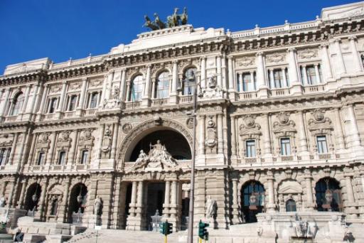 Piazza del Tribunali