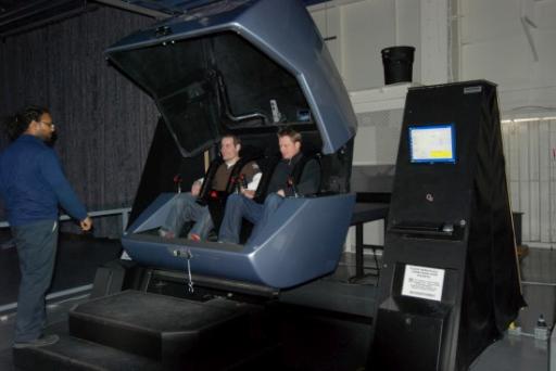 Rut & Geert in de G-force simulator