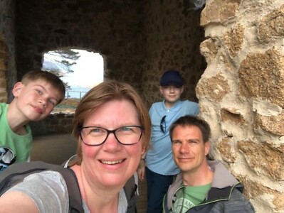 Familie op den Kelder