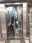 Op het station snel met de fiets in de lift