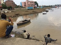 Een rustige ghat van de Ganges, achter ons guesthouse