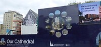 De wederopbouw van de ingestorte kathedraal