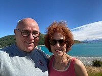 Wandelen langs het prachtige meer