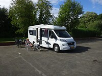 Buiten aan de thee