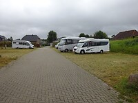 Op de camperplaats in Adendorf met ruim 10.000 inwoners, een stad!