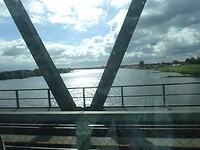We gaan de Elbe over