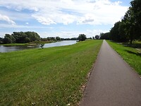Fietsen langs de Elbe