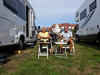 Aan de koffie