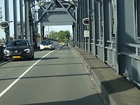 Gaan de lage brug over (3.10)