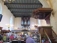 Drukker in de kerk dan menig zondag (denk ik!)