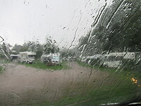 Later naar binnen, gieten van de regen!