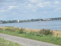 Wat dichterbij