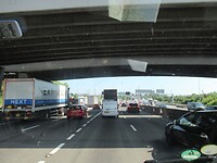 Bijzonder druk als we de tunnel in gaan