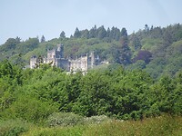 Een kasteel in de verte
